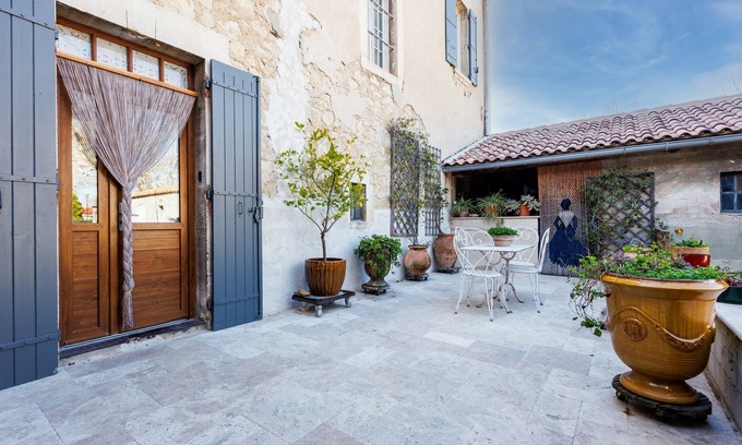 Montfavet House | Maison Antiguo - Welkeys