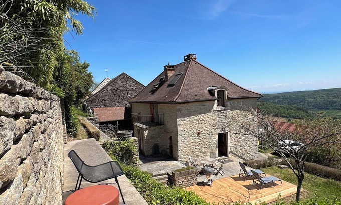 Baubigny House | Maison au Bord de la Falaise