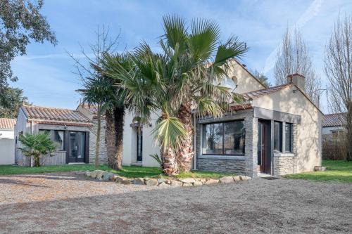La Plaine-sur-Mer House | Maison avec dépendance pour 11 à 800m de la mer