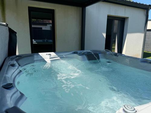 Epinal Villa | Maison avec jacuzzi et sauna