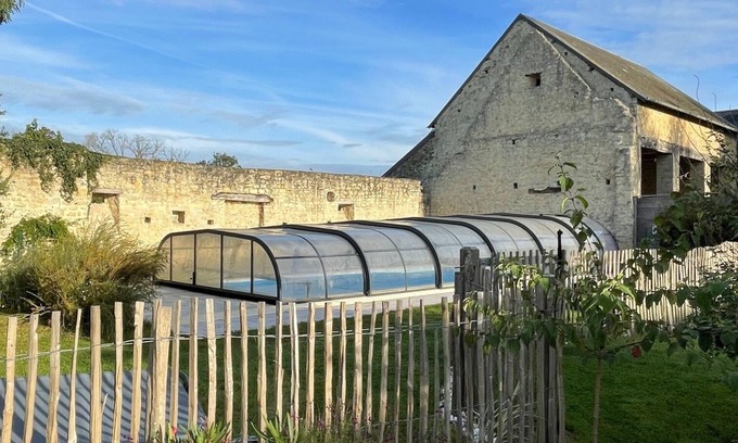 La Chapelle sur Vire Cottage | Maison Avec Jacuzzi sur Votre Terrasse et Accès à la Piscine du Domaine