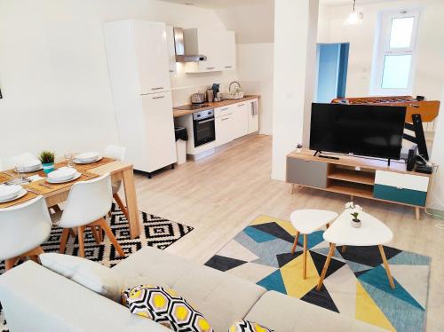 Nord - Gare House | Maison avec jardin en centre ville - proche gare et circuit 24h du mans