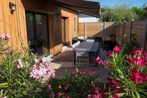 Ares House | Maison Bassin d'Arcachon - Arès - Proche plage et commerces, 3 chambres, 8 personnes, Climatisation
