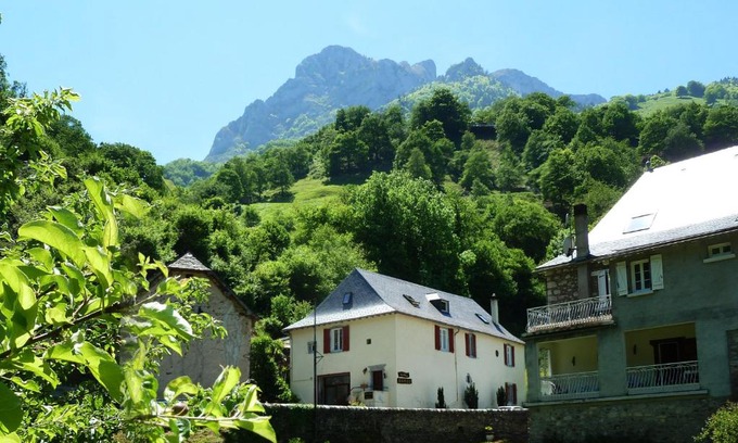Borce Bed & Breakfast | Maison Bergoun