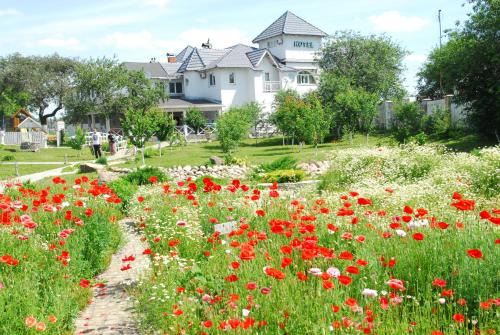 Mytnytsya Hotel | Maison Blanche Ecohousе