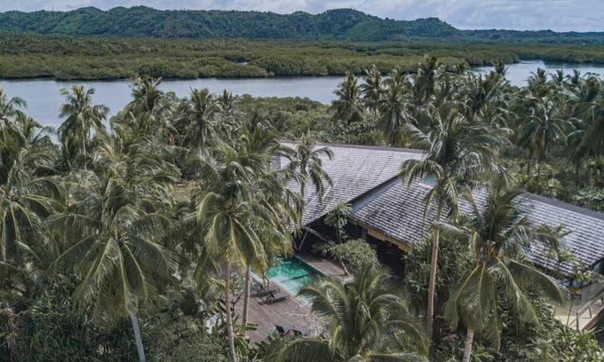 Catangnan Villa | Maison Bukana - King Suite