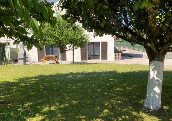Raddon-et-Chapendu House | Maison chaleureuse au cœur du village Raddon