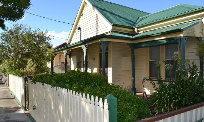 Nerrina House | Maison d'Aurum A Pet Friendly and Family Friendly Heritage house
