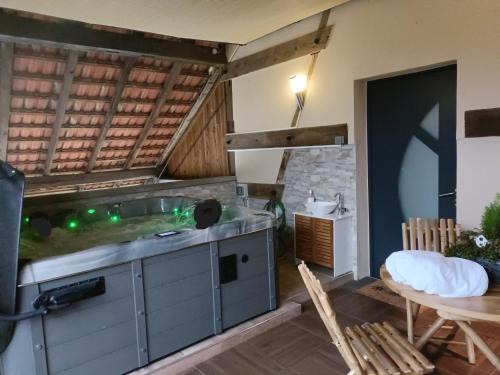 Montreux-Chateau Apartment | Maison d'hôtes avec Jacuzzi -Sauna