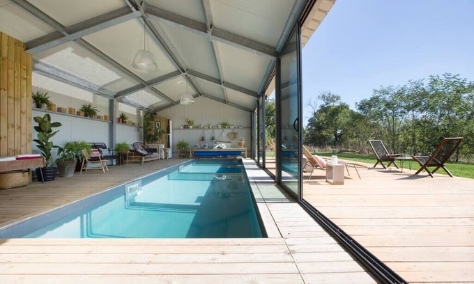 Grosbreuil House | Maison de Campagne Avec Piscine Intérieure