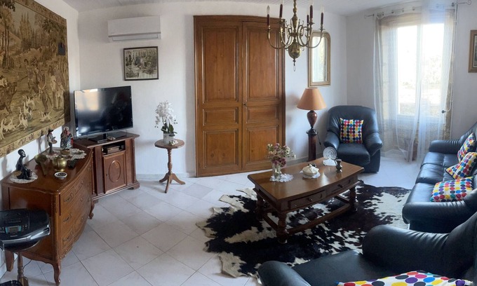 Ajat House | Maison de Campagne Dans un Petit Village du Périgord Proche de Lieux Historiques
