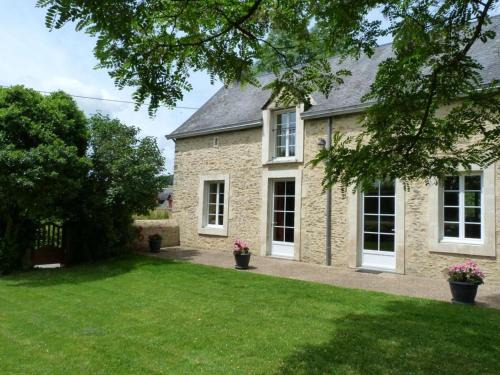 Saint-Remy-de-Sille House | Maison de charme en pierres, 5 chambres, jardin clos, terrasse, calme, ping-pong, proche loisirs. - FR-1-410-150