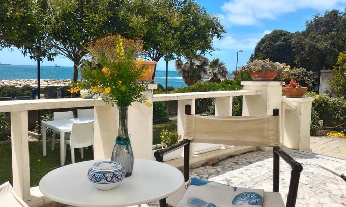 Civitavecchia Bed & Breakfast | Maison De Revel