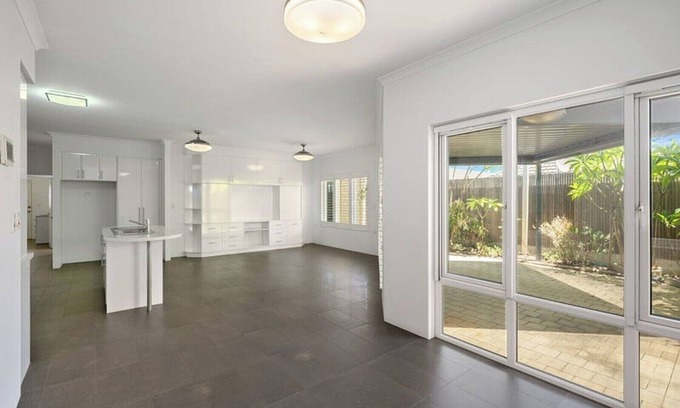 Applecross House | Maison de Samy Entire Swan River Bliss Australia