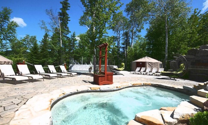 L'Anse-Saint-Jean Hotel | Maison de Vébron