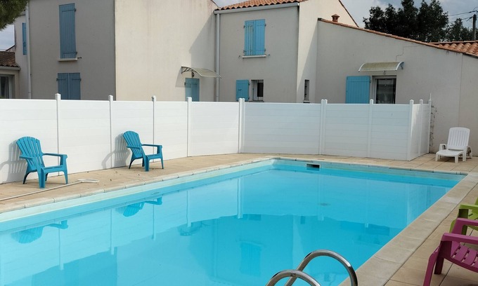 Le Chateau-d'Oleron Condo | Maison de Vacances sur L'ile D'oléron Avec Piscine
