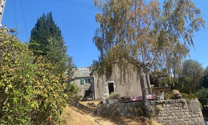Saint-Urcize House | Maison de village avec terrasse et jardin Saint Urcize