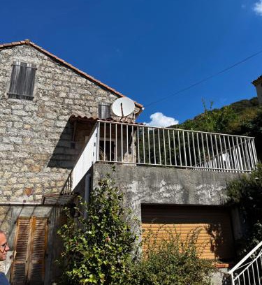 Zevaco House | Maison de village