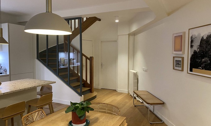 16th Arrondissement House | Maison de Ville de 3 Étages à Passy + Roof top - Jo2024