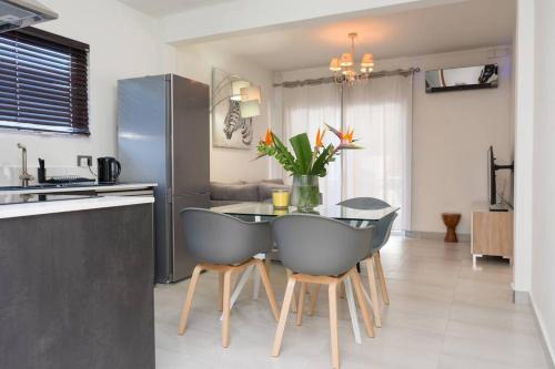Mahebourg House | Maison des Paquerette