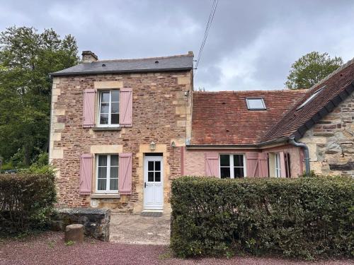 Feuguerolles-Bully House | Maison du Pré — Familial & Nature