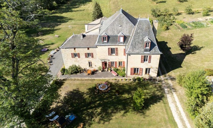 Lametz House | Maison familiale à Lametz avec jardin et équipements de loisirs