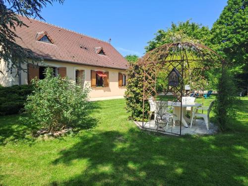 Le Merlerault House | Maison familiale avec jardin clos près du Haras National du Pin - FR-1-497-173