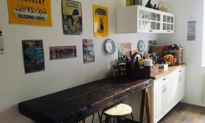 Dompierre-les-Ormes Bed & Breakfast | Maison