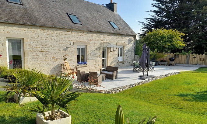 Saint-Marcouf House | Maison entre Mer et Campagne, Jacuzzi, UTAH BEAH Beach, Hiking trails
