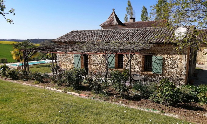 Saint-Laurent-des-Batons House | Maison de Vacances Avec Piscine à la Campagne en Dordogne