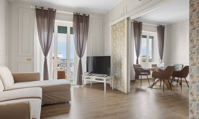 Gianicolense Apartment | Maison G: design apartment with balcony