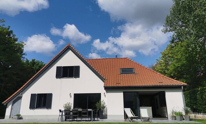 Quesnoy-sur-Deule House | Maison Individuelle Idéale Famille, Proche Lille