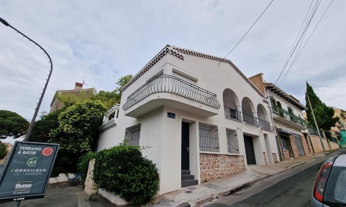 Beziers Apartment | maison PING ,en face des arènes