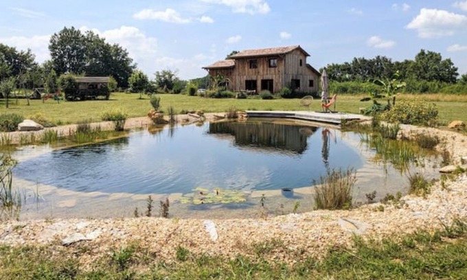Sainte Croix de Beaumont House | Maison Piscine Naturelle