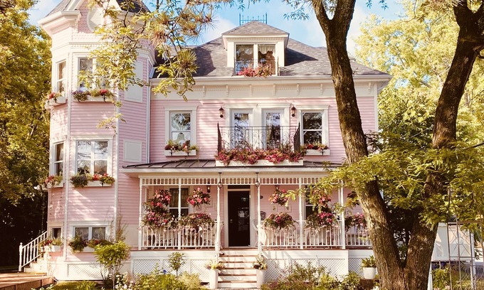 Hudson Bed & Breakfast | Maison Rose
