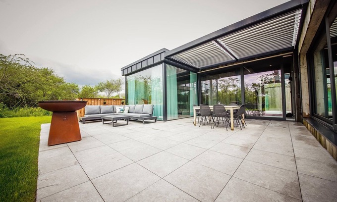 Heure House | Maison Sauvage super modern near Somme-Leuze