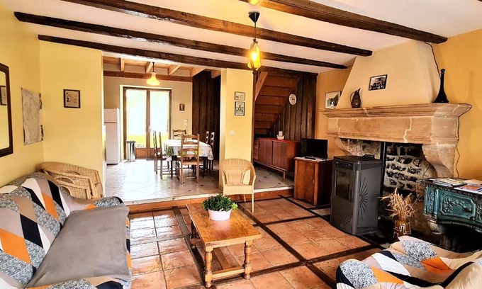 Meligny-le-Grand House | Maison spacieuse et confortable avec terrasse et jardin, idéale pour famille ou entreprise - FR-1-585-29
