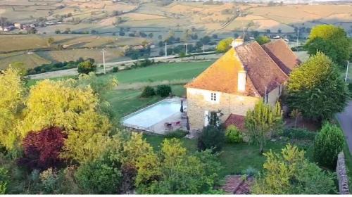 Saint-Julien-de-Civry House | Maison Stirling Bourgogne Sleeps 8 Pool