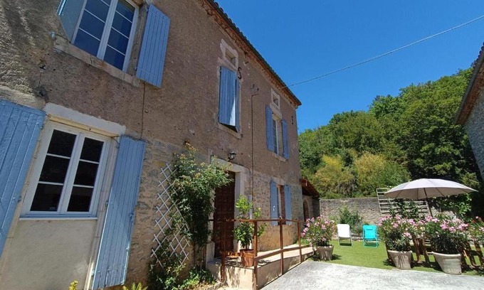 Saint-Vincent-Rive-d'Olt Bed & Breakfast | Maison sur le Lot