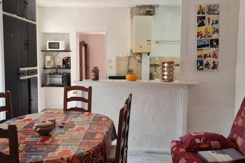 Saint-Gondon House | Maison vintage
