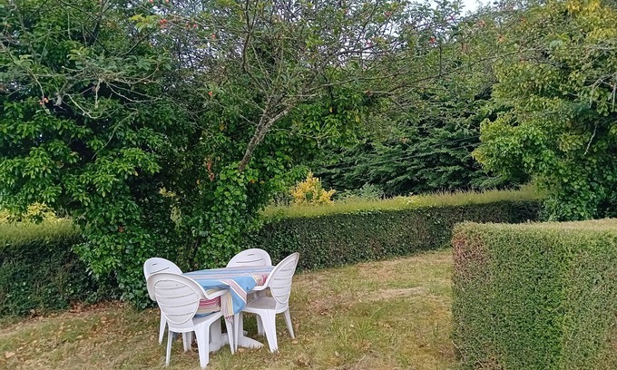 Pleboulle Apartment | Maisonette 35m2 with garden. Very quiet. 8kms from the beaches.