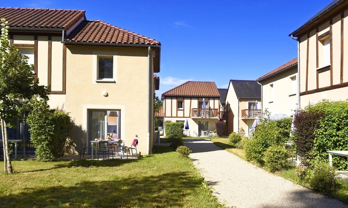 Montignac House | Maisonnette Confortable | Accès PIscine