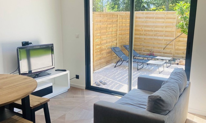 Nans-les-Pins Cottage | Maisonnette Indépendante Avec Jardin Privatif et Parking