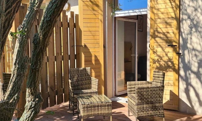 Saint-Vaast-la-Hougue Hotel | Maisons de Tatihou, The Originals Relais