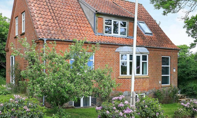 Roslev House | Majestic Holiday Home in Jutland with Garden
