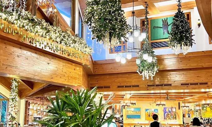 Baguio House | Majestic Mountain Views at Forest Lodge Hotel, Camp John Hay - private unit