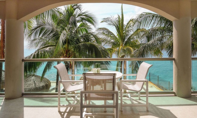 Colonia Andres Condo | Majestic Beachfront Ocean View El Cantil 2CN