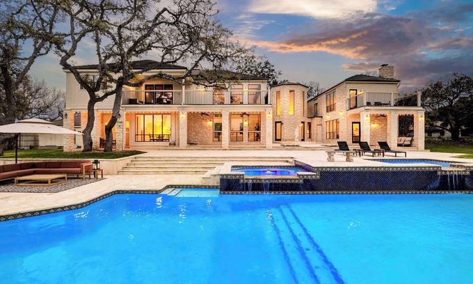 Cross Mountain House | Majestic Oak - Luxury/Billiards Room/Pool