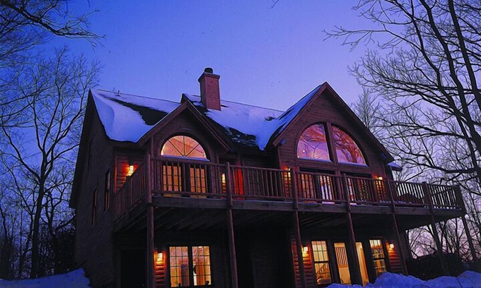 The Galena Territory House | Majestic Privacy! Wildlife All Around, Great Deck and Fire Pit, By Lake/Marina!