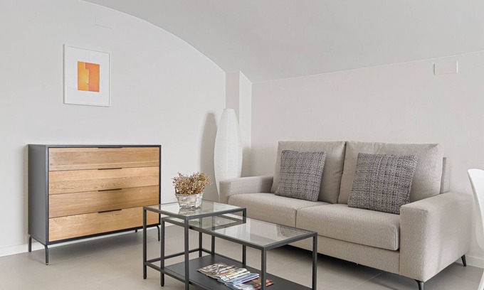 Banyoles House | Majordoms - Cosines 48, Banyoles